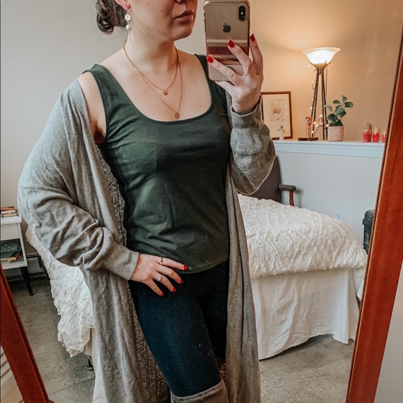 LOFT Tops - 💐 2 for $20! 💐 Loft NWT tank top